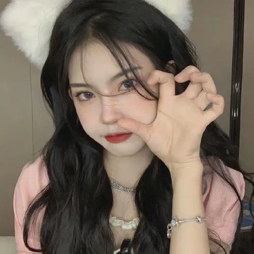 金发奇女